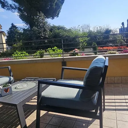 Dg Busto Apartmán